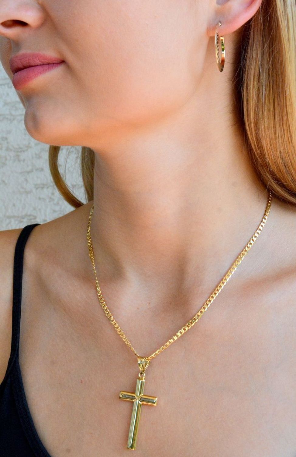 Duża złota zawieszka gładki krzyżyk 585 bez wizerunku ZA 526A 585. Duży złoty krzyżyk zawieszka do łańcuszka. Złota zawieszka krzyżyk. Złoty krzyżyk 585 bez wizerunku. Krzyżyk złoty na prezent.1.jpg